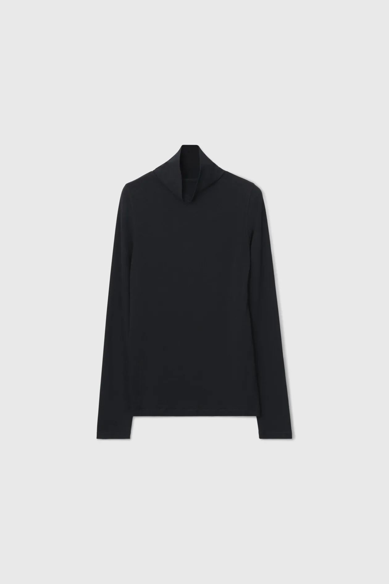 Kiena Turtle Neck
